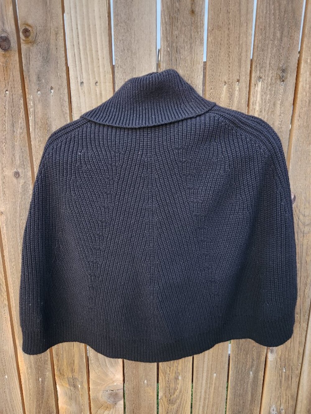 Merino-Blend Poncho - Picture 3 of 5